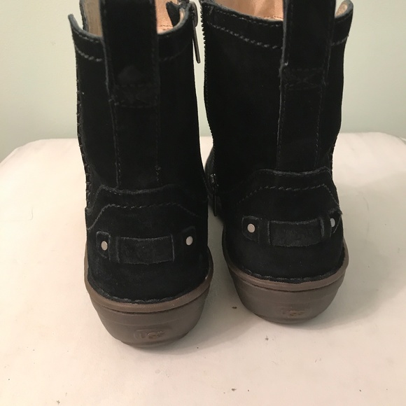 UGG Neevah Black Suede booties - Picture 6 of 12